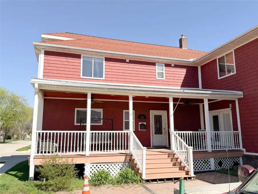 703 Saint John Street, Wyandotte, MI 48192 - #2