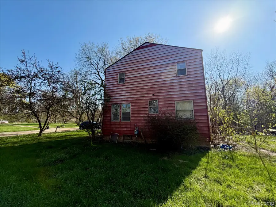 3233 W Home Avenue, Flint, MI 48504 - #2