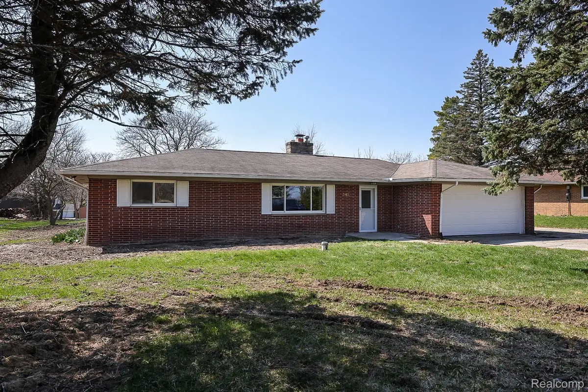 2462 Green Acres Drive, Grand Blanc, MI 48439 - #1