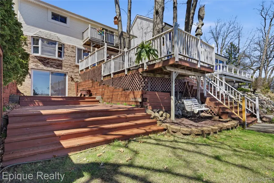 423 Shady Oaks Street, Orion, MI 48362 - #3