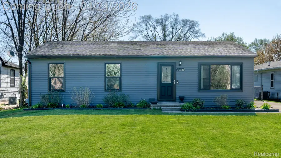 37180 Curwood Drive, Sterling Heights, MI 48310 - #3