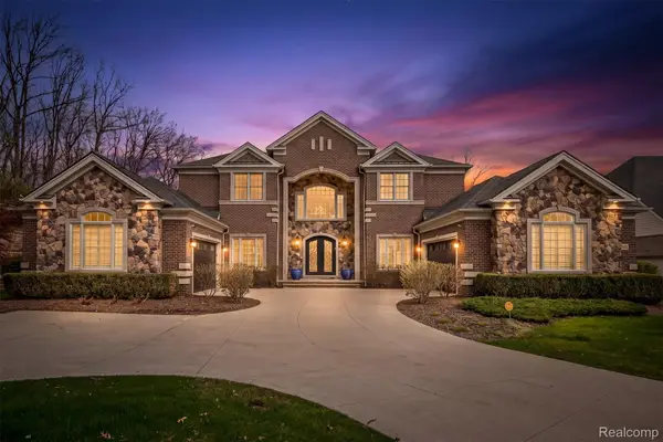2482 Highland Drive, AnnArbor, MI 48105
