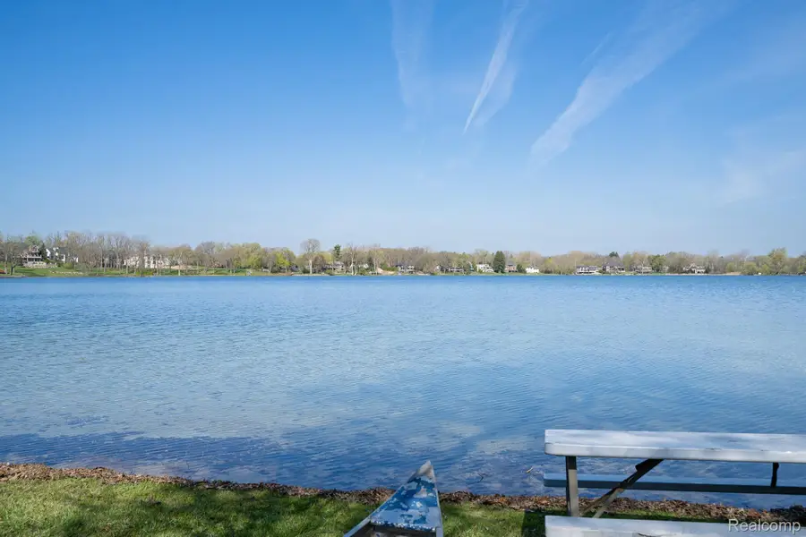 2171 Klingensmith Road, Bloomfield, MI 48302 - #2
