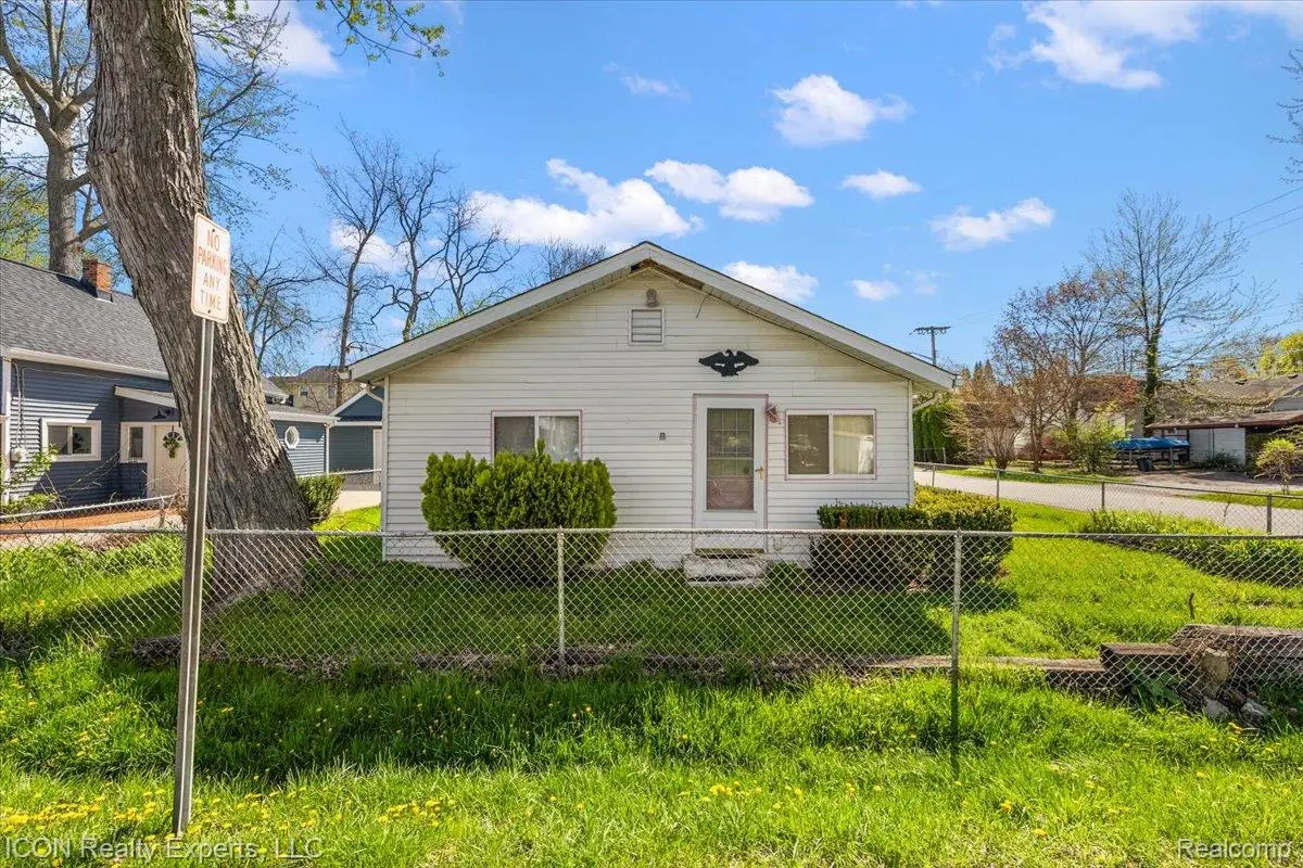 1801 Beechcroft Street, Keego Harbor, MI 48320 - #1