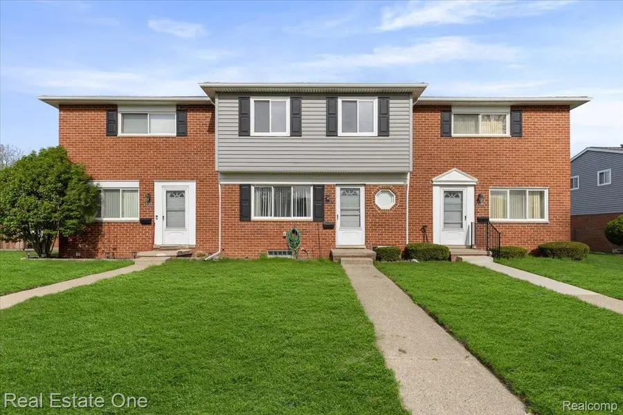 2607 Patrick Henry, Auburn Hills, MI 48326 - #2