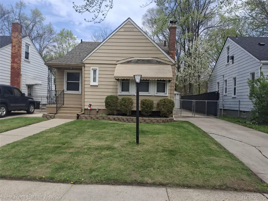 19969 Elkhart Street, Harper Woods, MI 48225 - #2
