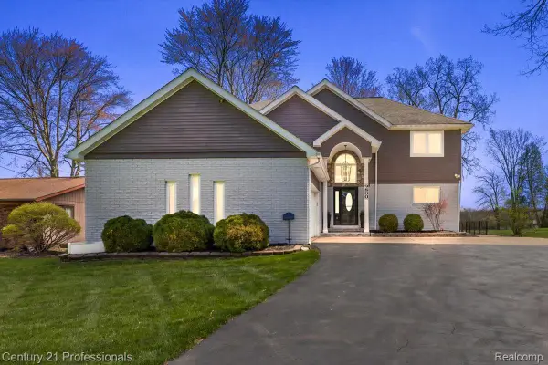 9800 Sashabaw Road, Clarkston, MI 48348