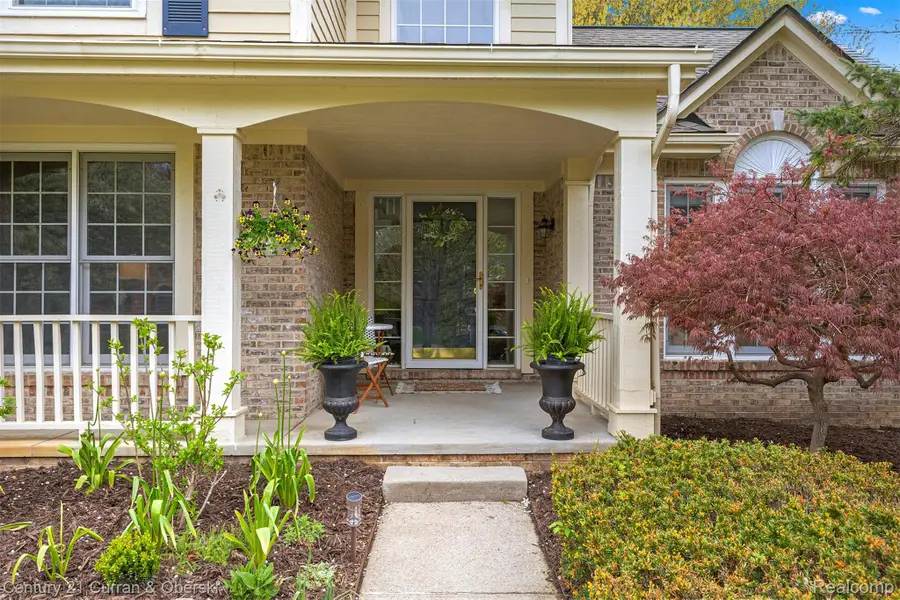 1424 Woodbridge Lane, Wixom, MI 48393 - #3