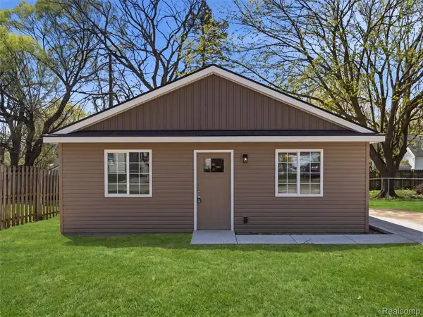 1005 Lakeview Street, Waterford, MI 48328