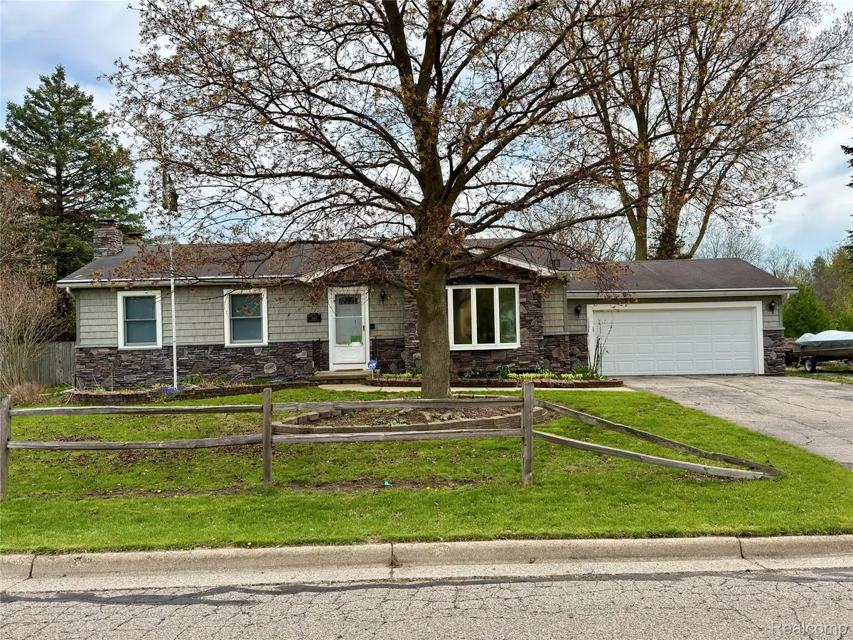 5934 Montebello Avenue, Haslett, MI 48840 - #1