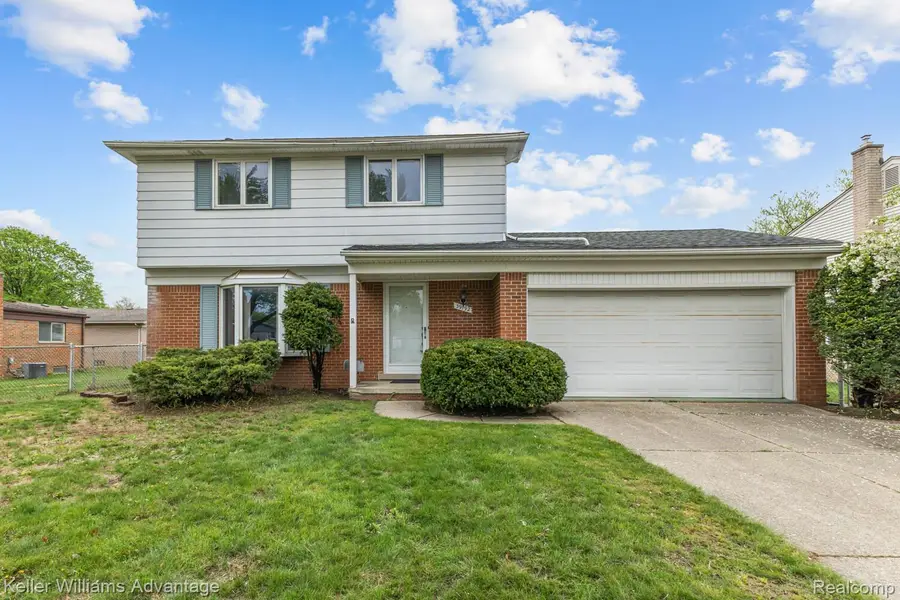 39192 Howell Street, Livonia, MI 48154 - #3