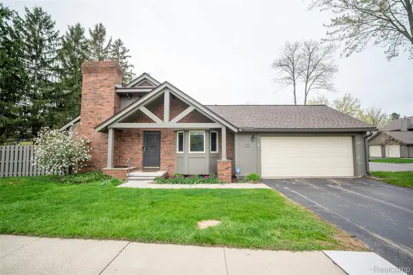 44829 Erin Drive, Plymouth, MI 48170