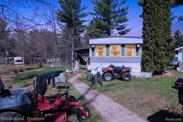 1891 Mina Road, Harrison, MI 48625