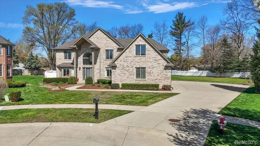 49931 Shelby Creek Drive, Utica, MI 48317 - #3