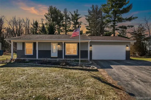 9155 Satelite Drive, WhiteLake, MI 48386