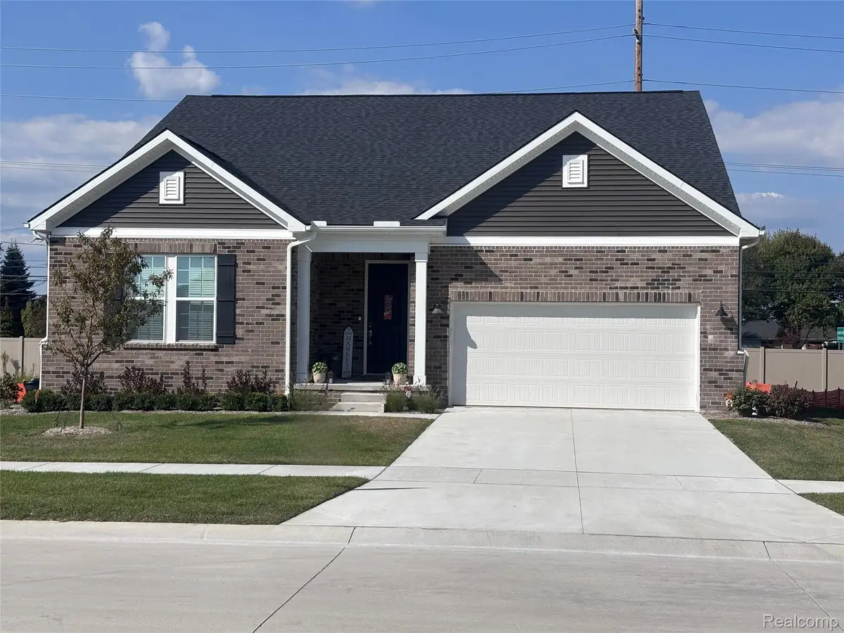 20505 West Kilburn Drive, Macomb, MI 48044 - #1