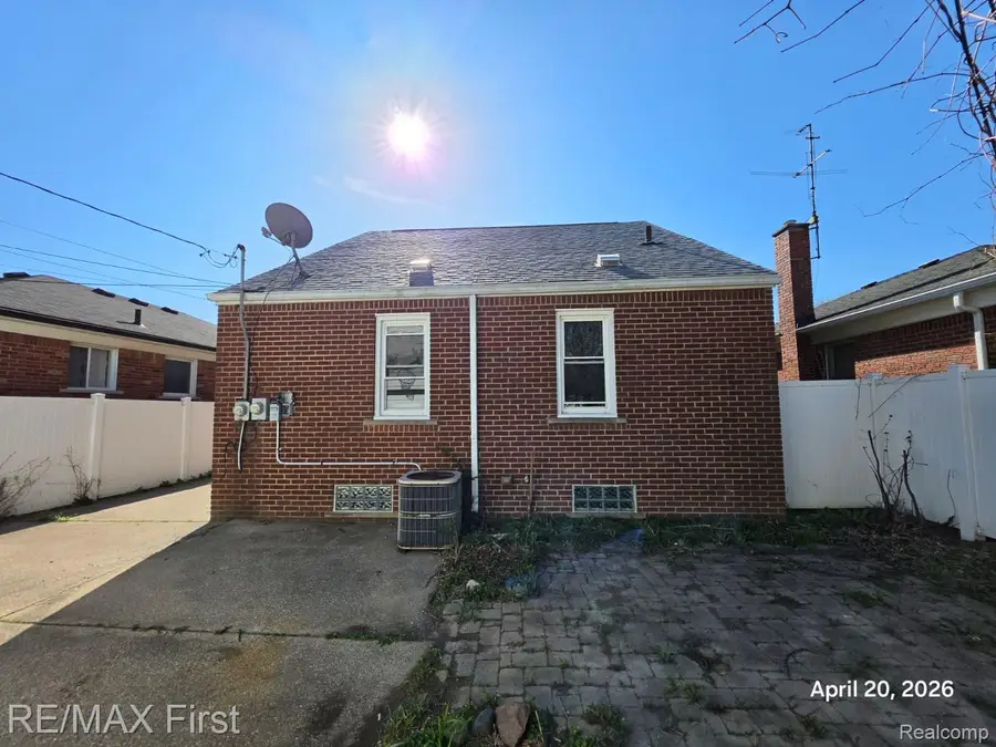 24544 Phlox Avenue, Eastpointe, MI 48021 - #2