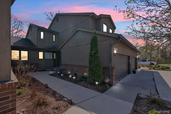 9859 Hawthorne Glen Drive, GrosseIle, MI 48138