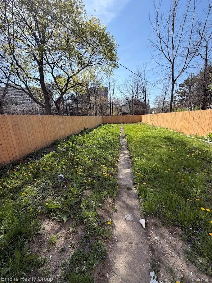 1341 & 1343 Seward Street, Detroit, MI 48202 - #3