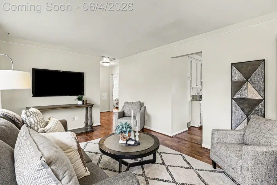 6608 Helen Street, Garden City, MI 48135 - #3