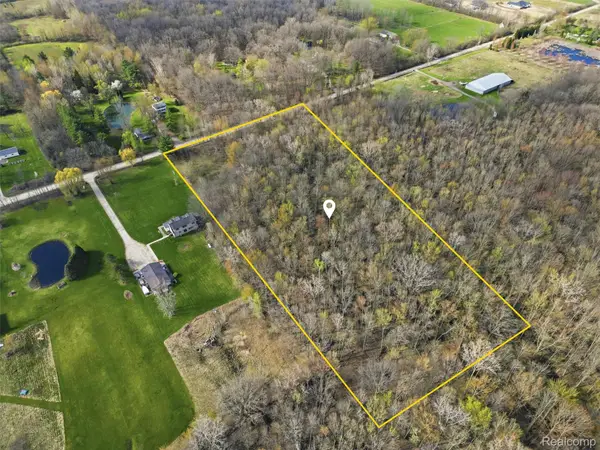 27493 Irwin Road, Richmond, MI 48062