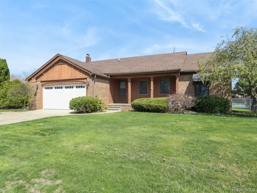 22419 Milner Street, Saint Clair Shores, MI 48081 - #3