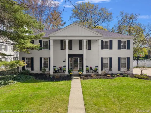 234 Lincoln Road, GrossePointe, MI 48230