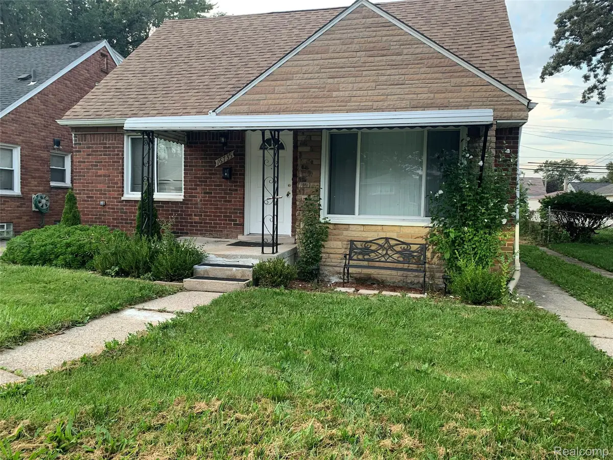16735 Lincoln Avenue, Eastpointe, MI 48021 - #1