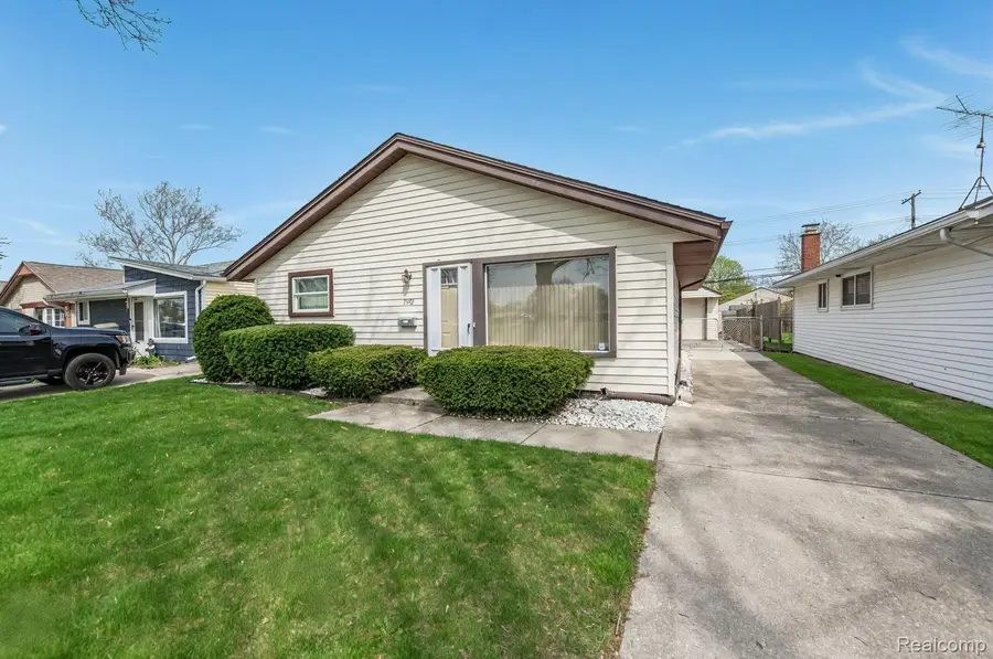 7901 Roosevelt Street, Taylor, MI 48180 - #3