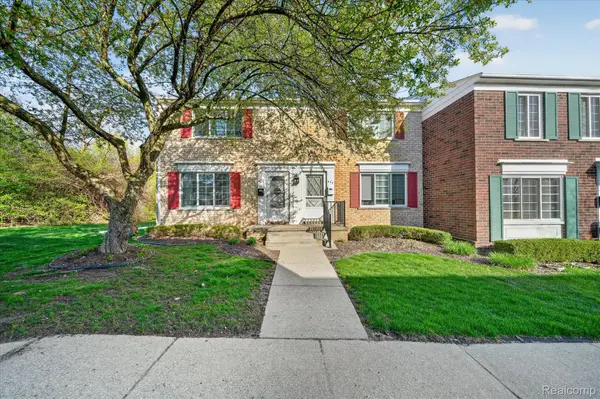 445 Baldwin Avenue, Rochester, MI 48307