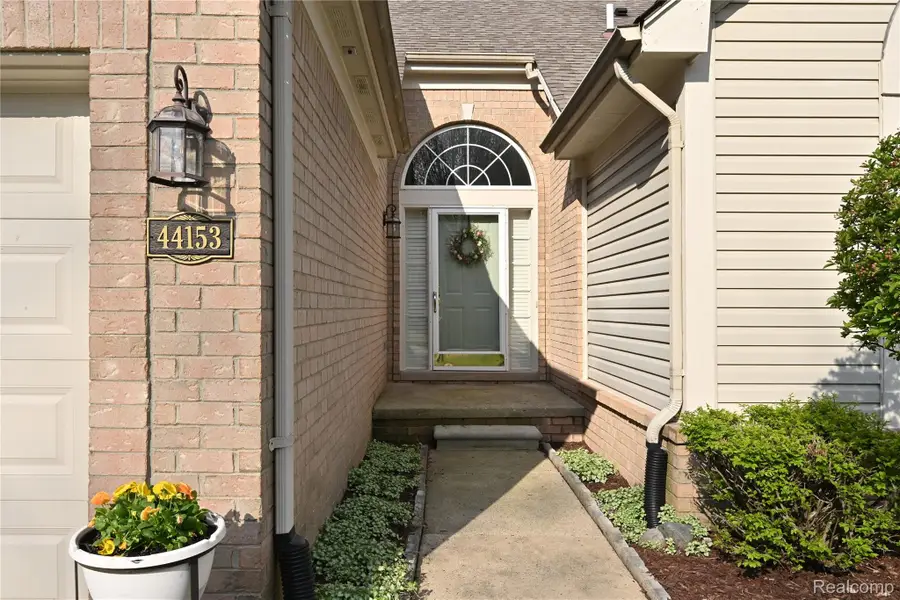 44153 Dylan, Sterling Heights, MI 48314 - #2