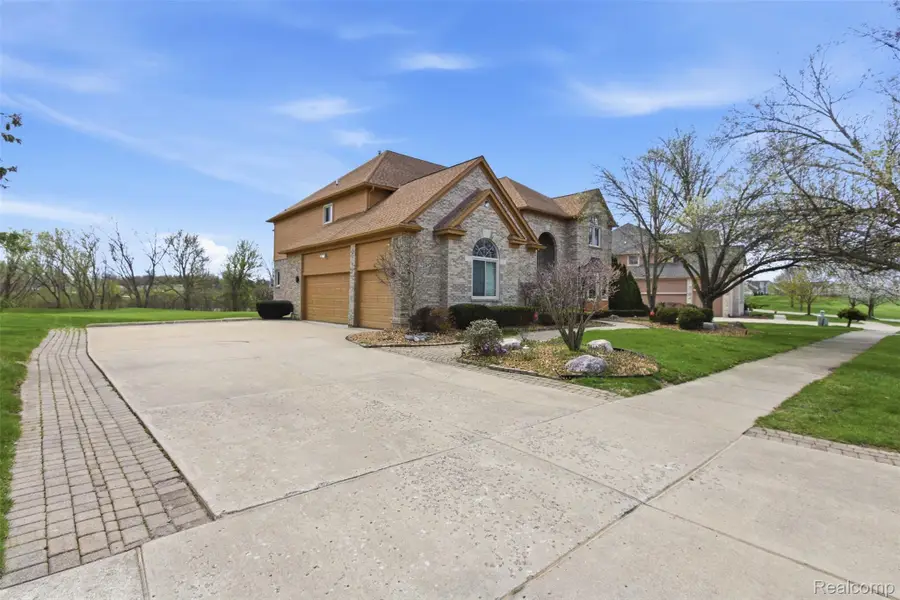 2935 Ivy Hill Drive, Commerce Township, MI 48382 - #2