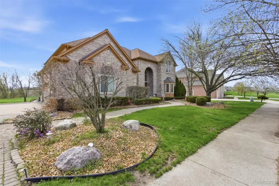 2935 Ivy Hill Drive, Commerce Township, MI 48382 - #3