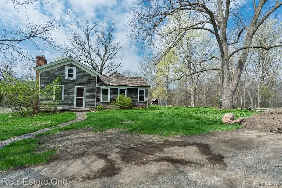 947 E Tienken Road, Rochester Hills, MI 48306 - #2