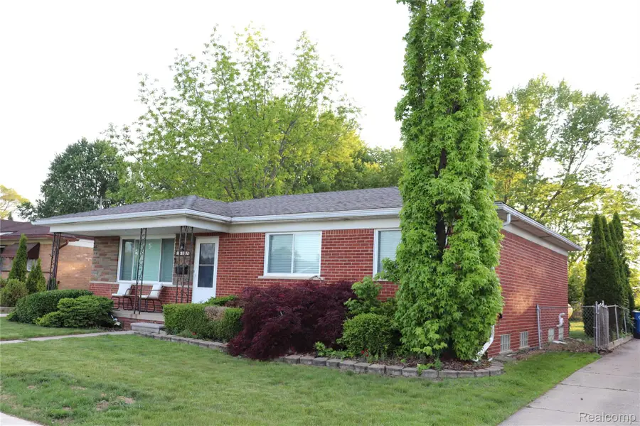28347 Los Olas Drive, Warren, MI 48093 - #3
