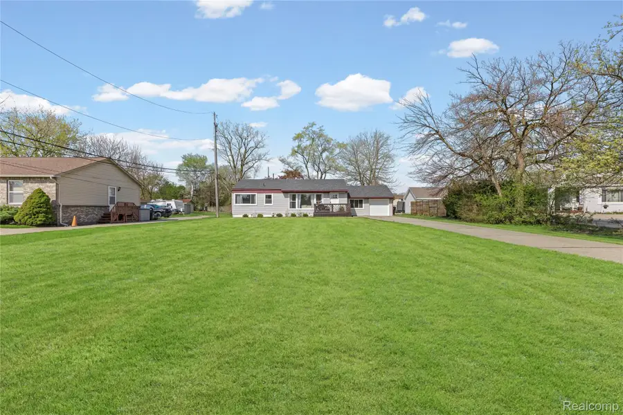 34585 Koch Avenue, Sterling Heights, MI 48310 - #3