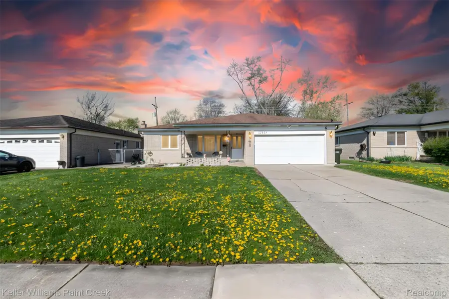 33849 Clifton Drive, Sterling Heights, MI 48310 - #2