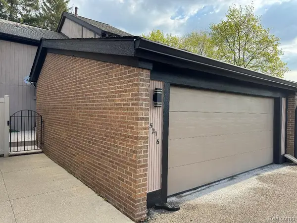 5216 Brett Court, WestBloomfield, MI 48322