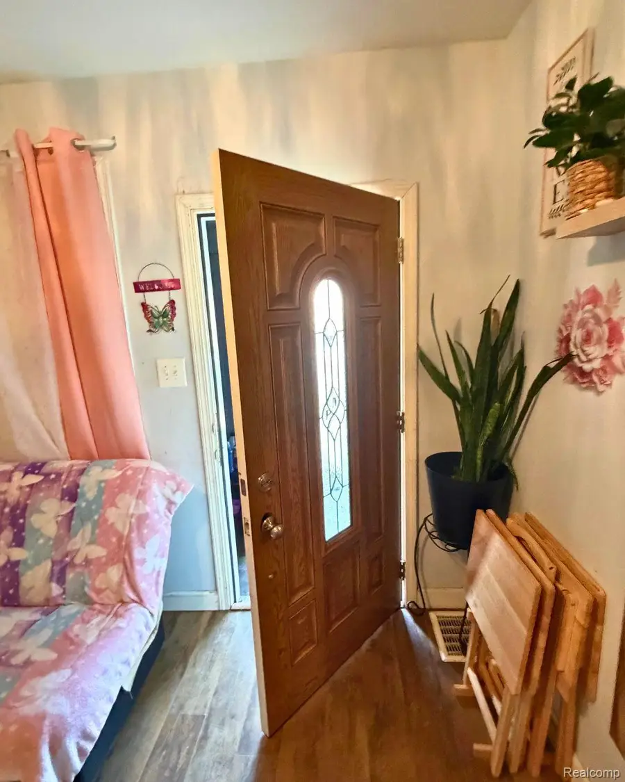 26 E Woodward Street, Ecorse, MI 48229 - #3