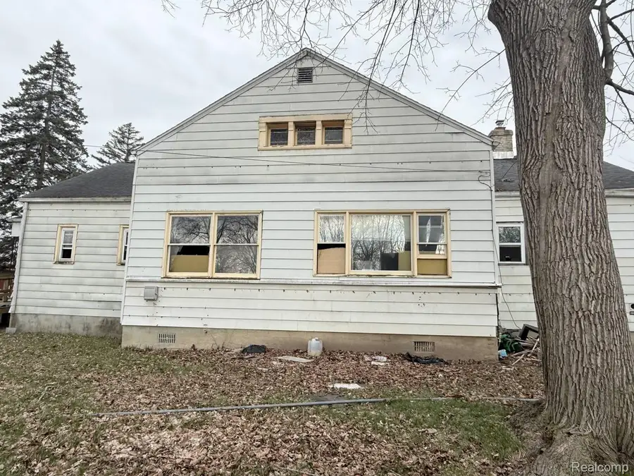 704 Vermont Street, Saginaw, MI 48602 - #2