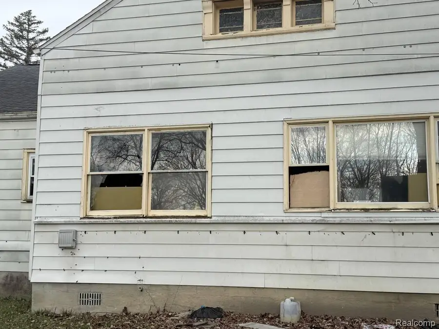 704 Vermont Street, Saginaw, MI 48602 - #3