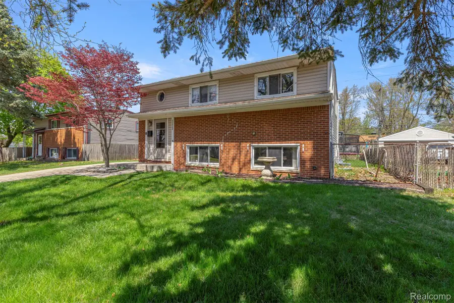 22646 Candace Drive, Rockwood, MI 48173 - #3