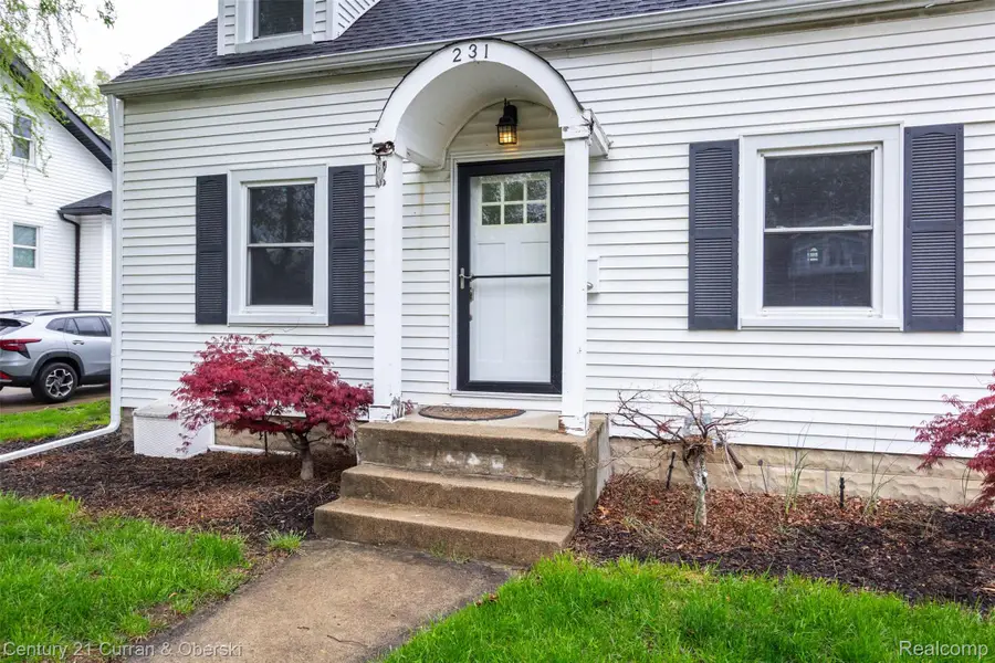 231 Academy Street, Ferndale, MI 48220 - #3