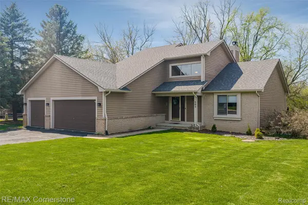 501 Alexander Drive, CommerceTwp, MI 48390