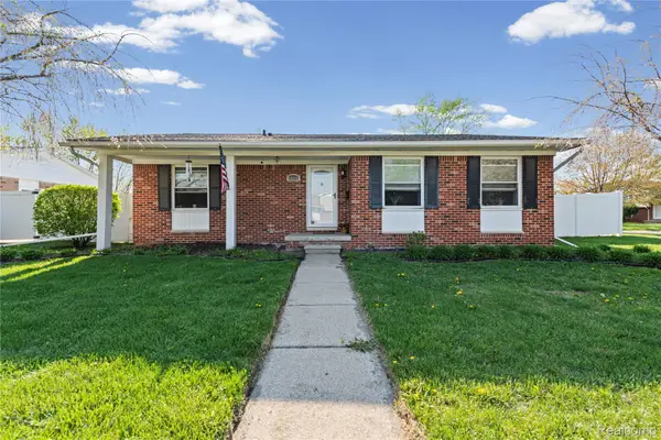 18516 Aldrin Avenue, Brownstown, MI 48193