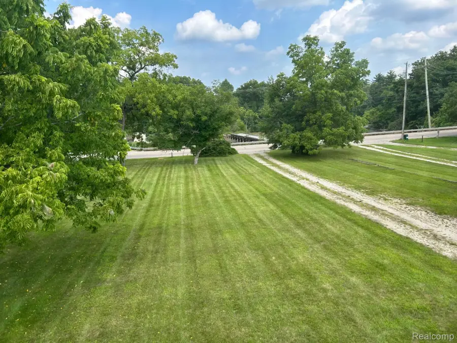 10470 N Rushton Road, South Lyon, MI 48178 - #3