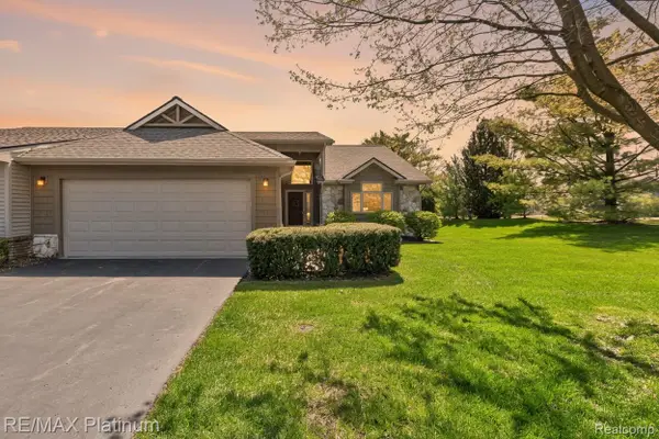 1127 Steph Lane #58, Brighton, MI 48116