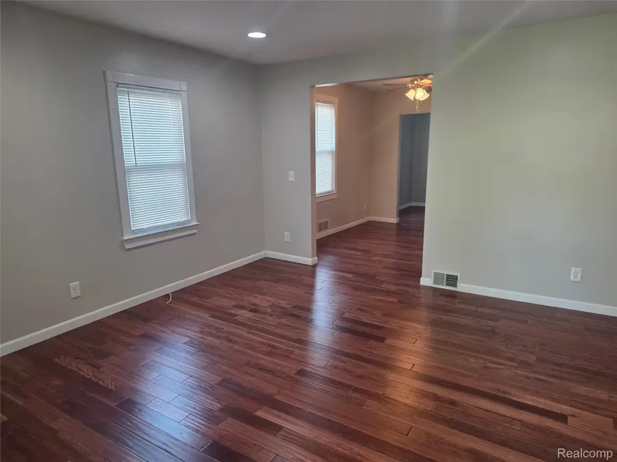 21958 Birchwood Avenue, Eastpointe, MI 48021 - #3