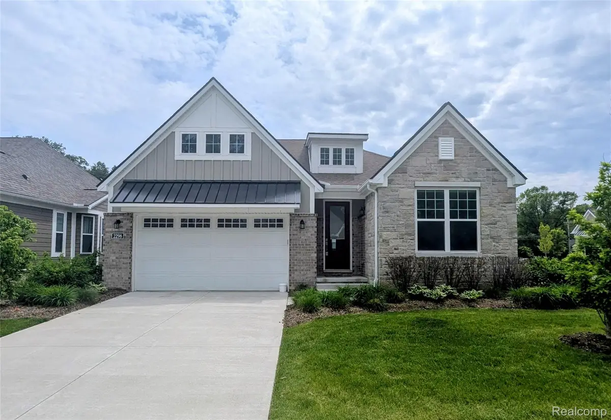 2298 Pondview Lane, Troy, MI 48085 - #1
