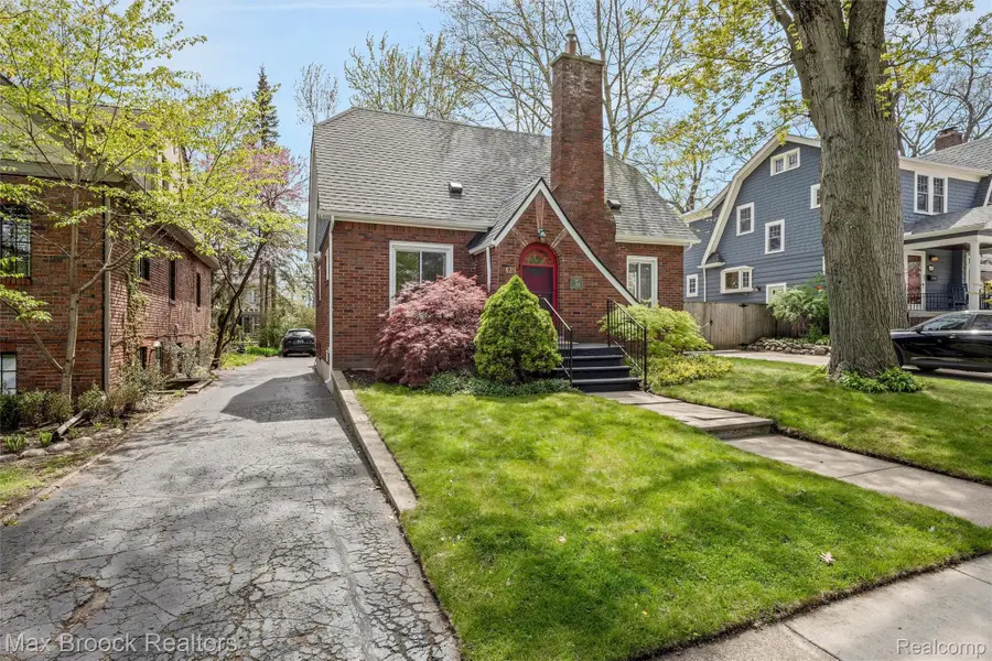 429 W Drayton Street, Ferndale, MI 48220 - #2